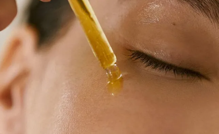 广州抗皱精华液厂家推荐、广东功效精华液专业OEM一站式代工厂